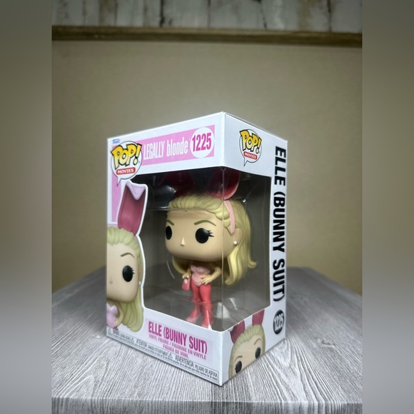 Funko Pop! Vinyl: Legally Blonde - Elle Woods Bunny Costume #1225 - Picture 2 of 8